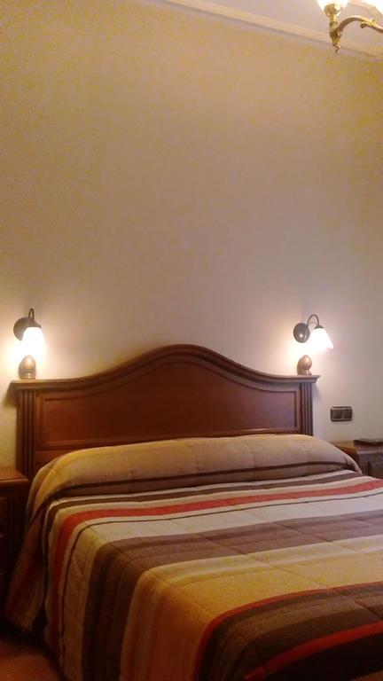 Hostal Granada Salamanca Quarto foto