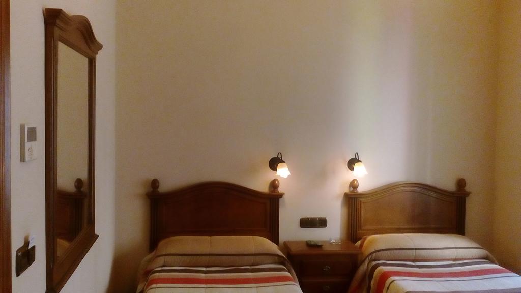 Hostal Granada Salamanca Quarto foto