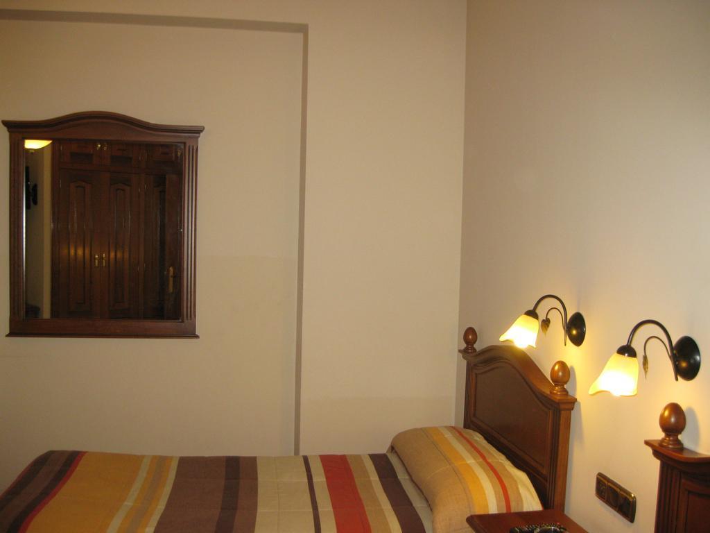 Hostal Granada Salamanca Quarto foto